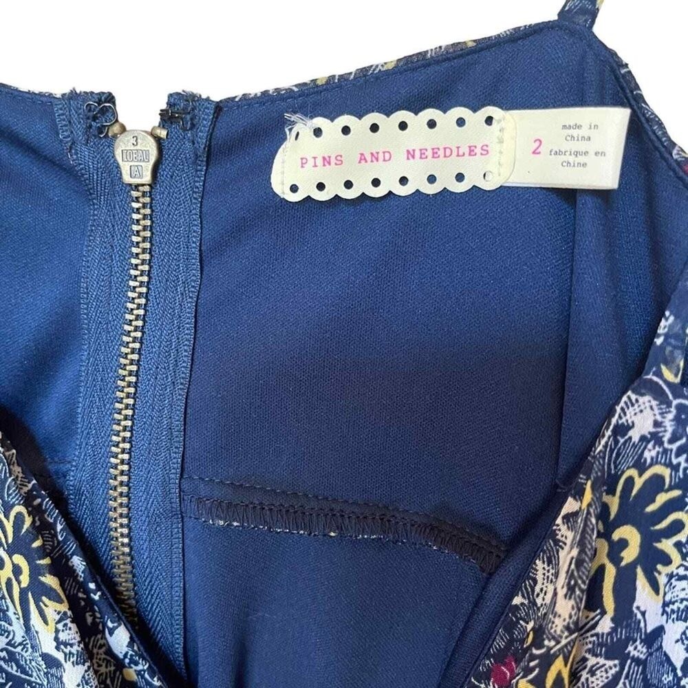 Pins and Needles Blue Floral Mini Dress Sleeveless V-Neck Size 2 - Picture 3 of 8